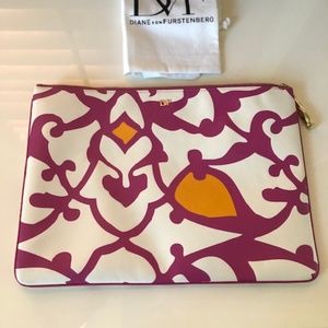 New DVF Laptop Sleeve Bag – Diane Von Furstenberg